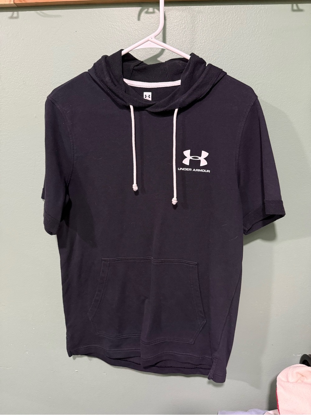 Under Armour Men’s Black Short-Sleeve Hoodie